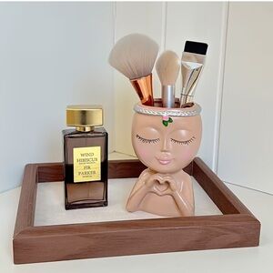 New Heart Hands Makeup Brush Holder